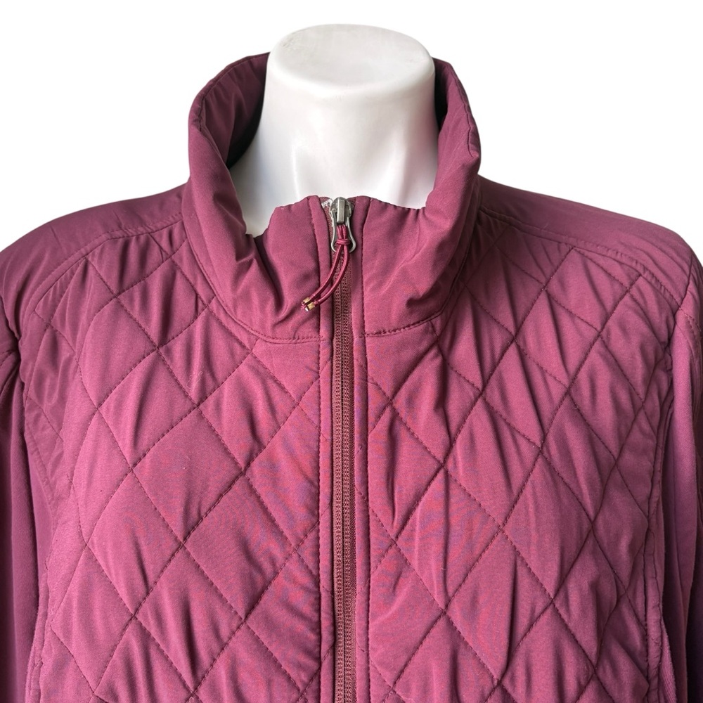 Athleta Upside Quilted Jacket in Chianti - Picture 7 of 16